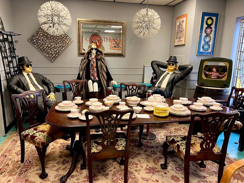 Furniture Finds That Would Stop Any Decorator Cold