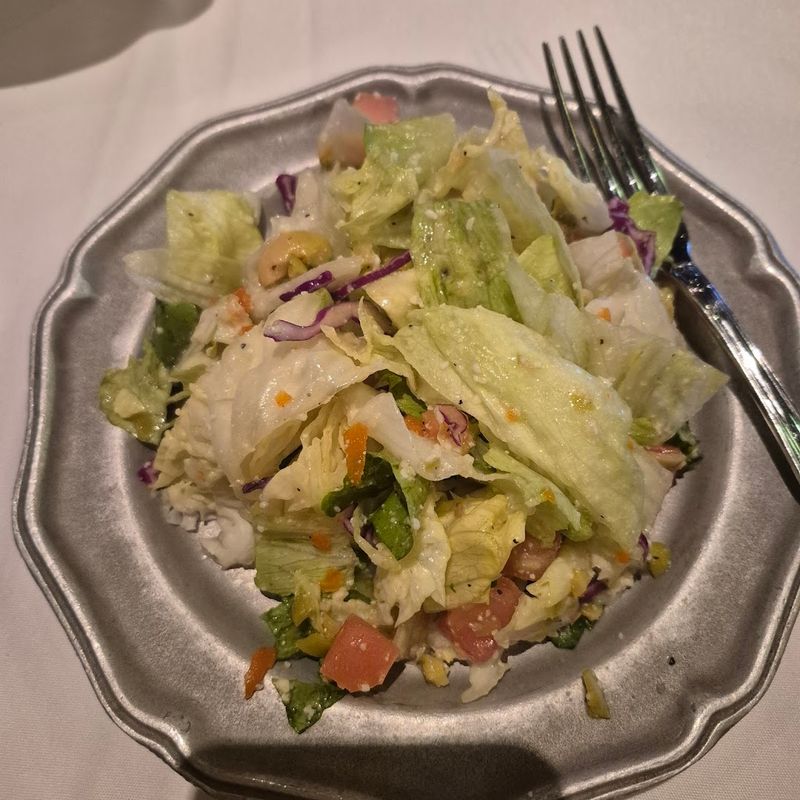 Salads That Keep The Meal Balanced