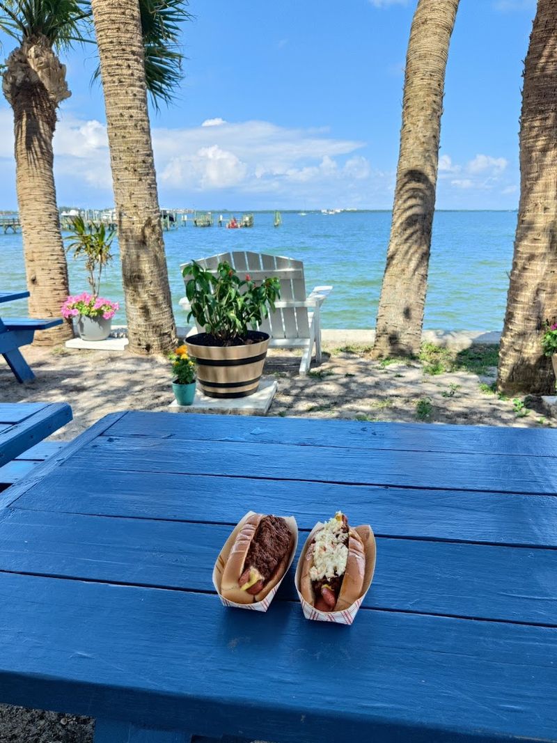 A Waterfront Setting That Feels Like Old Florida