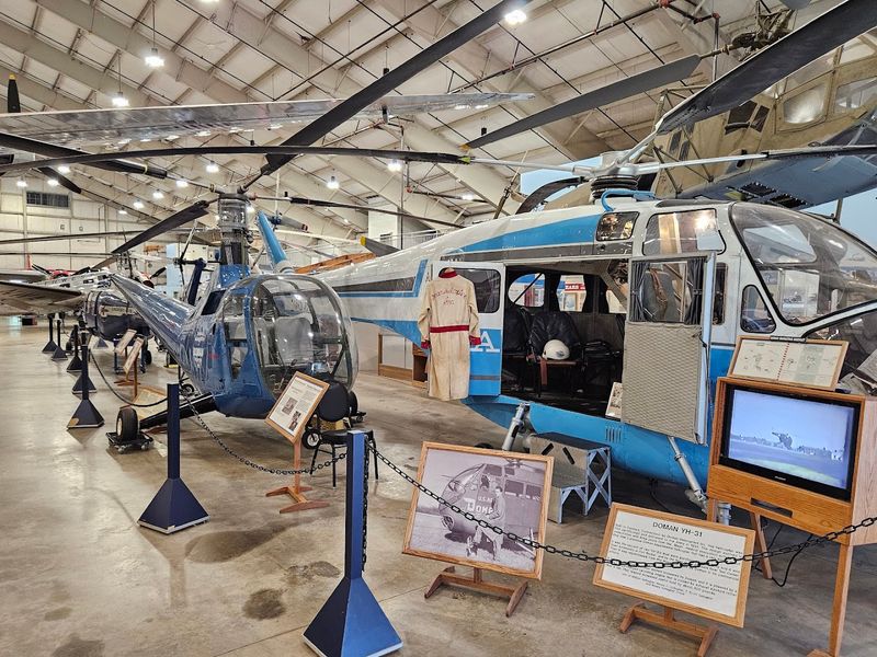 Flight Simulators And Hands-On Exhibits