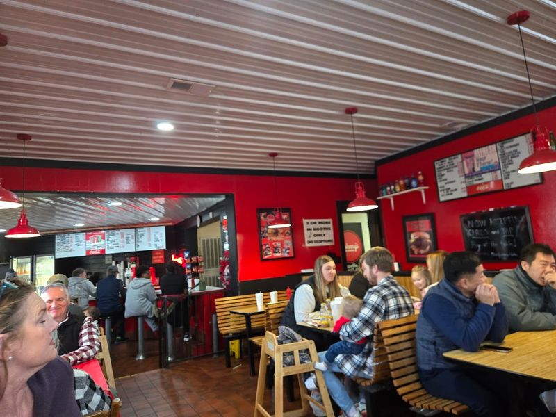 This Tiny Tennessee Burger Shack Will Ruin Every Other Burger You'll Ever Taste - Decor Hint The Atmosphere Is Exactly What It Should Be