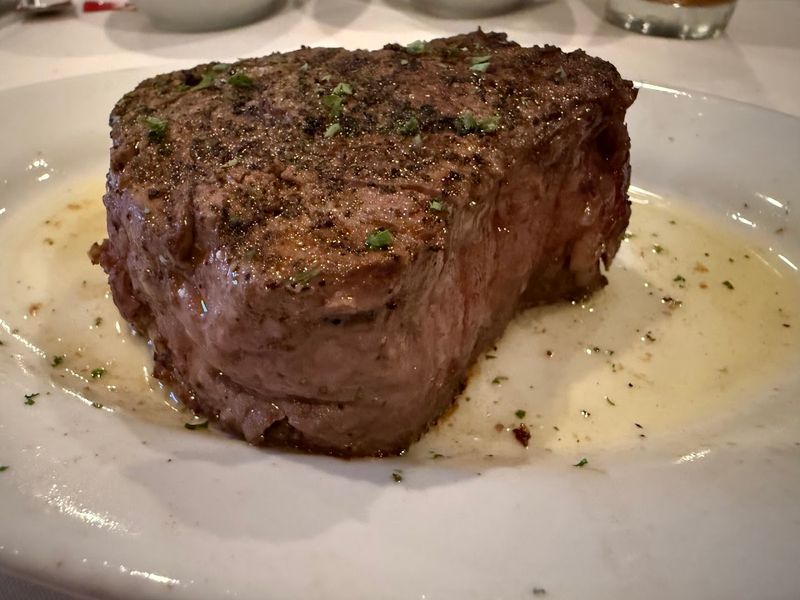 This Connecticut Steakhouse Packs Massive Flavor Into Every Single Steak - Decor Hint Cuts Worth Every Penny