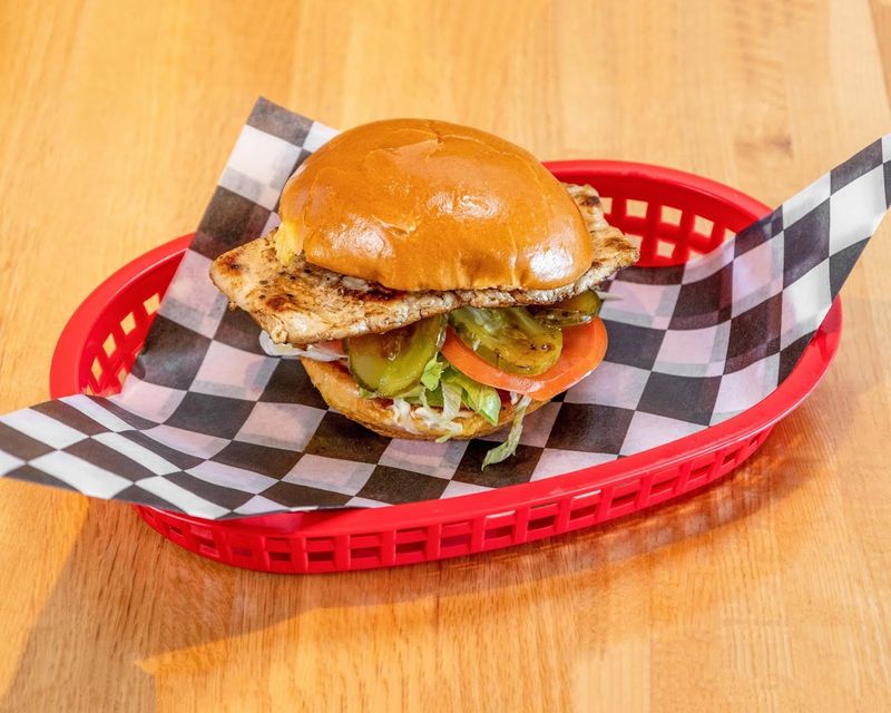 The Juicy Smash Burgers At This Tiny Texas Spot Are So Good, You'll Crave Them All Week - Decor Hint A Bun That Holds Its Own
