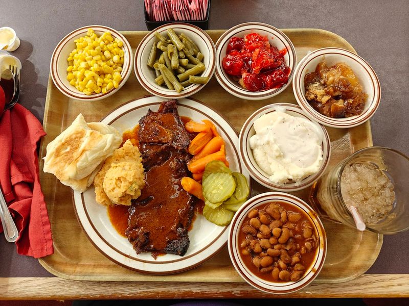 This Texas Cafeteria Still Feels Like The Kind Of Place Grandma Would Approve Of - Decor Hint Sides That Steal the Spotlight