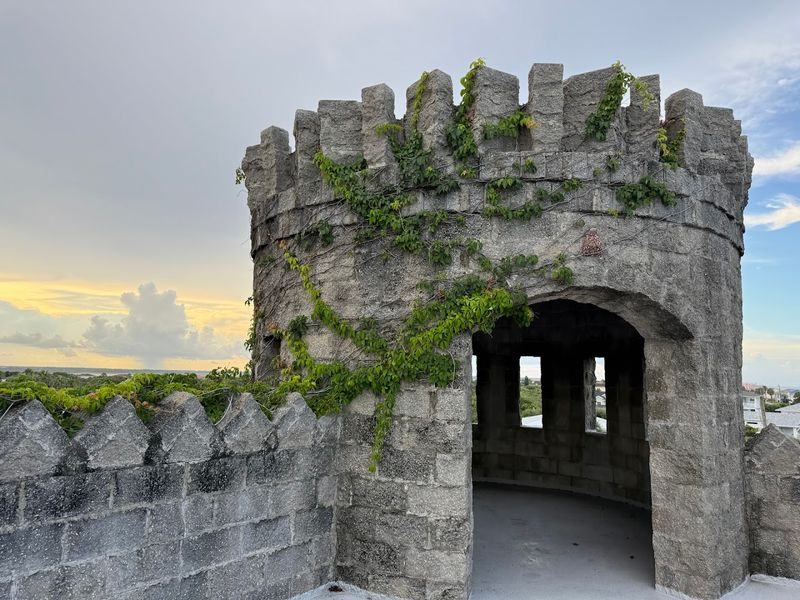 The Breathtaking Castle In Florida That's Absolutely Worth The Drive - Decor Hint Why This Drive Is Absolutely Worth Making