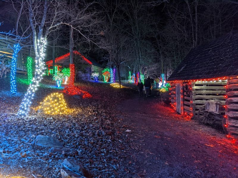 This Beautiful Hidden Mountain Fairgrounds In Georgia Is A Magical Escape From The City - Decor Hint Mountain Country Christmas In Lights Festival