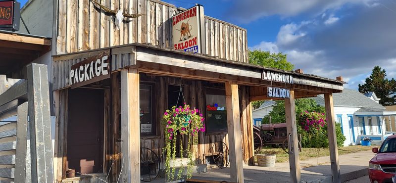 Longhorn Saloon, Harrison