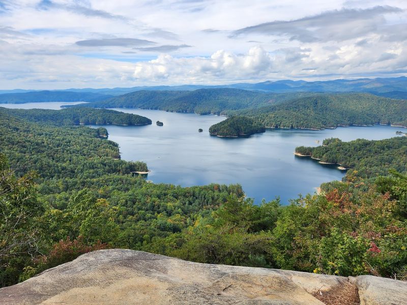 Lake Jocassee Steps From Your Door
