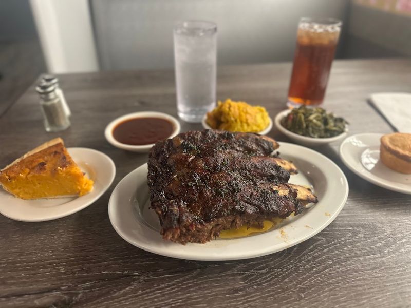 Ribs And Rotating Specials That Reward Frequent Visitors
