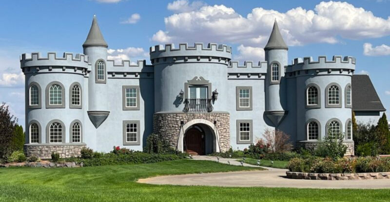 There Is A Castle In Idaho That Makes You Forget You’re Even On A Schedule