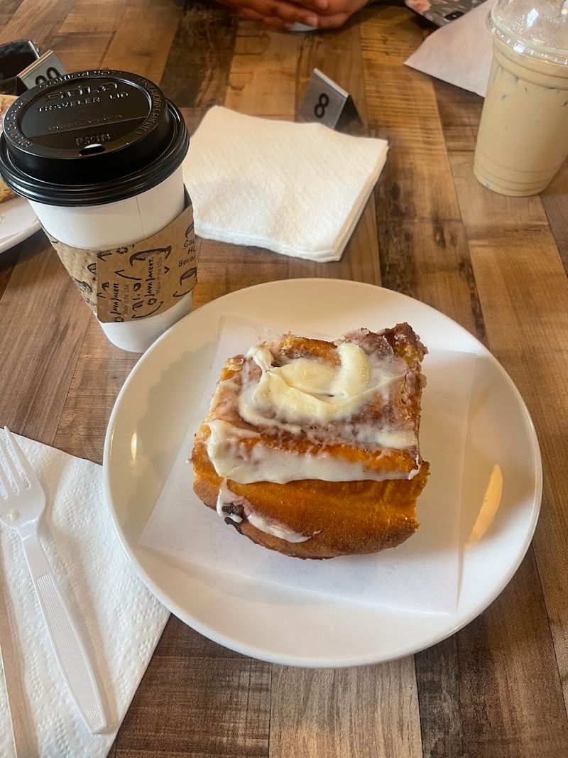 This Oregon Bakery Is Turning Cinnamon Rolls Into A Road Trip-Worthy Stop - Decor Hint Popularity Means Arriving Early