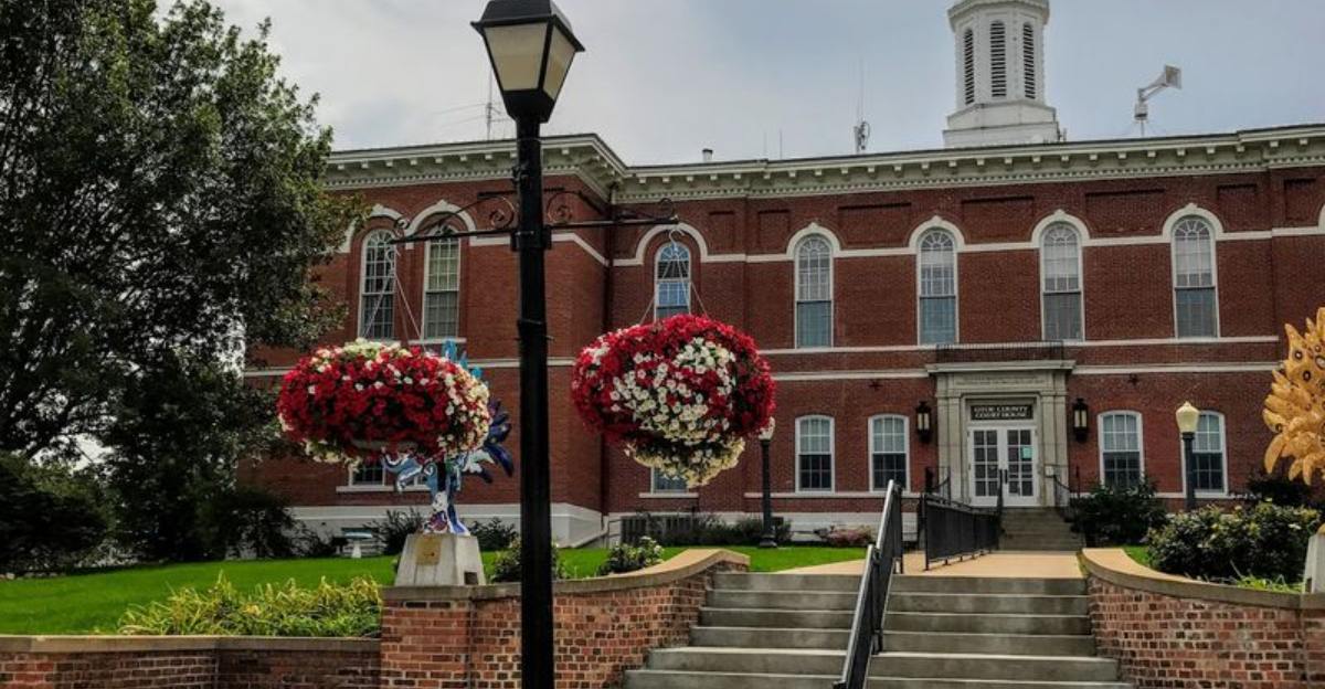 These 10 Nebraska Towns Have Architecture So Charming A Quick Stop Turns Into A Long Walk - Decor Hint
