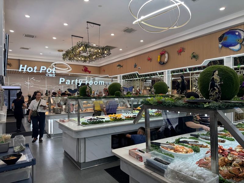 These 10 Southern California Buffets Make Going Back For Seconds Feel Inevitable - Decor Hint Umi Hotpot Sushi & Seafood Buffet, City of Industry