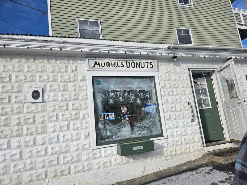 These 11 Donut Destinations Made Our New Hampshire Food Adventure Complete - Decor Hint Muriel's Donuts, Lebanon