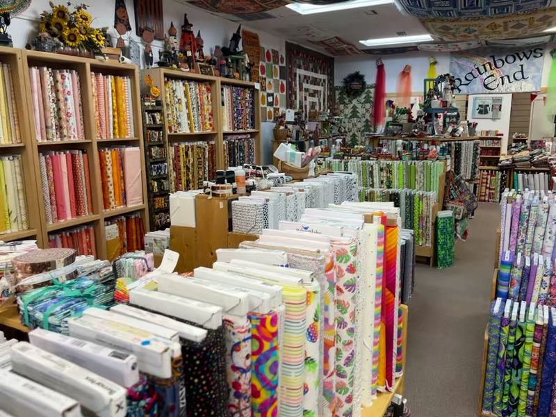 These 9 Florida Fabric Shops Are Packed With Finds Every Quilter Will Love - Decor Hint Rainbow's End Quilt Shoppe