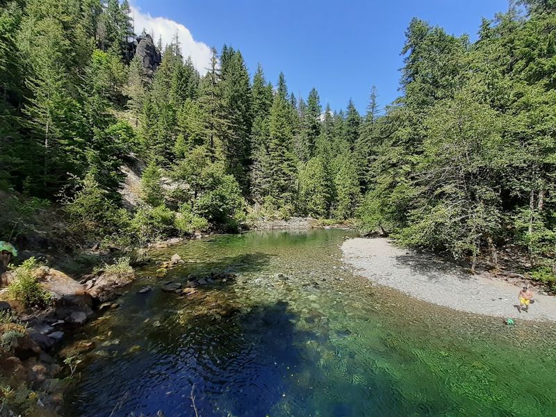 These 9 Oregon Swimming Holes Are So Beautiful Locals Will Lie About Where They Are - Decor Hint Opal Creek, Three Pools, Willamette National Forest