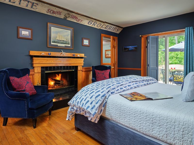 A Quiet Inn Made For Couples
