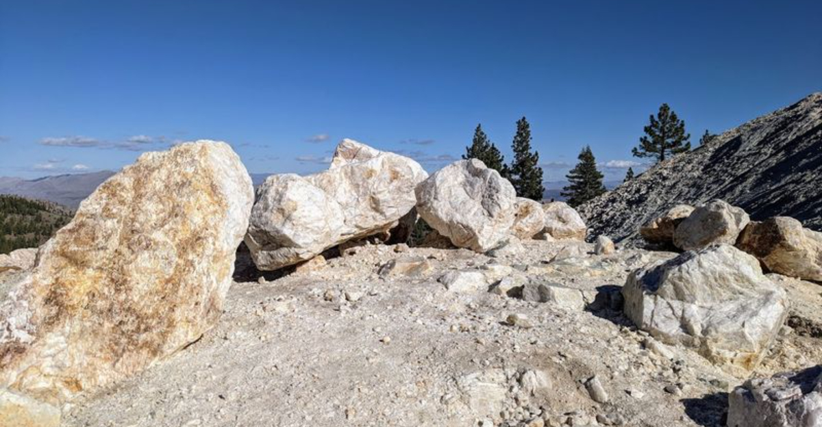 This California Mountain Hides A Free Crystal Hunt Where Quartz Covers The Ground - Decor Hint