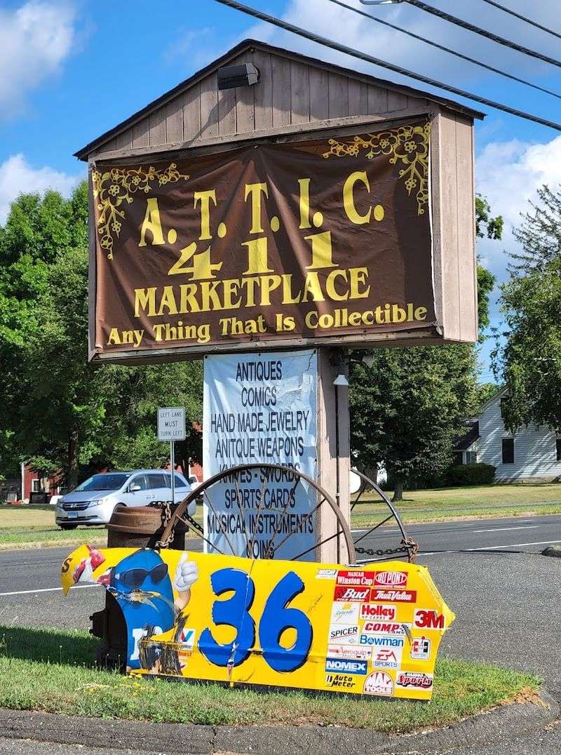 This Connecticut Flea Market Will Make You Never Want To Go Away - Decor Hint A New Milford Treasure Hunt
