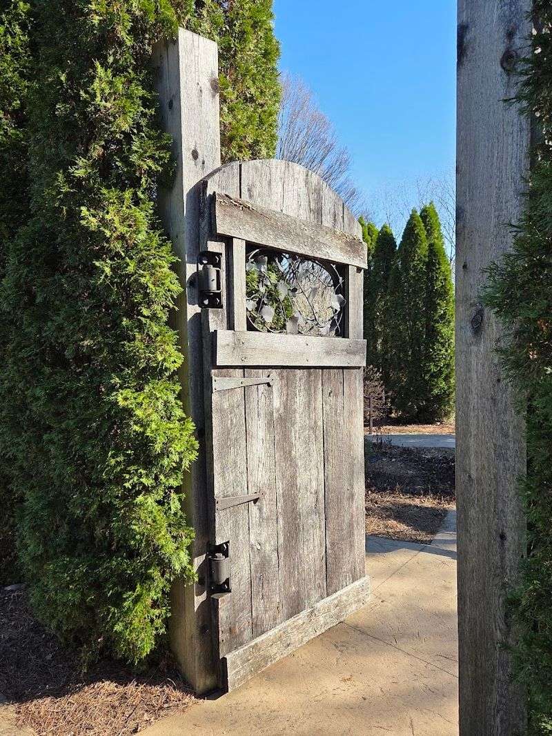 A Garden That Feels Like A Fairytale Opened Its Front Gate