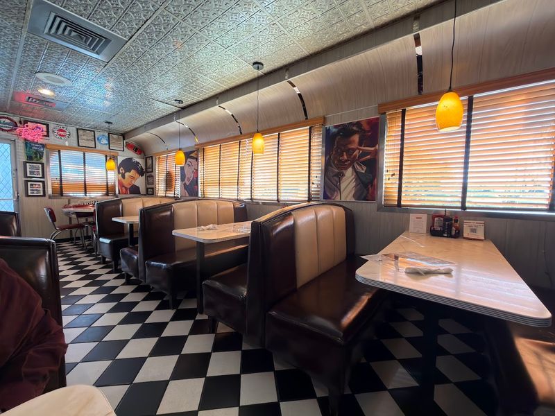 A Retro Diner That Feels Like Stepping Back In Time