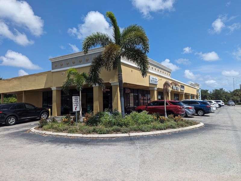 This Florida Restaurant Is Famous For Doing The Basics Exceptionally Well - Decor Hint A Breakfast Spot Built On Loyalty