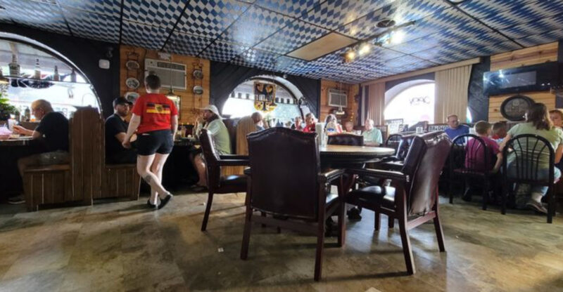 This German Restaurant In North Carolina Makes Mashed Potatoes That Are Out-Of-This-World Delicious