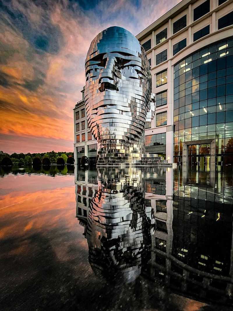 A Giant Steel Head That Actually Moves