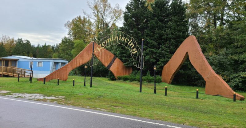 This Giant North Carolina Roadside Sculpture Has Drivers Doing A Double Take In Henderson