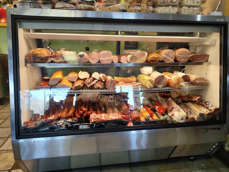 Kielbasa Brings The Smoky Country-Store Energy