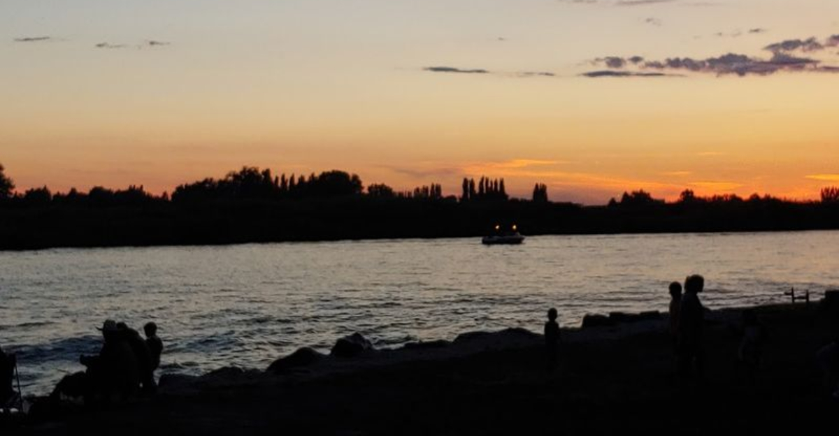 This Idaho Boat Race Takes Over The Snake River Every Summer - Decor Hint