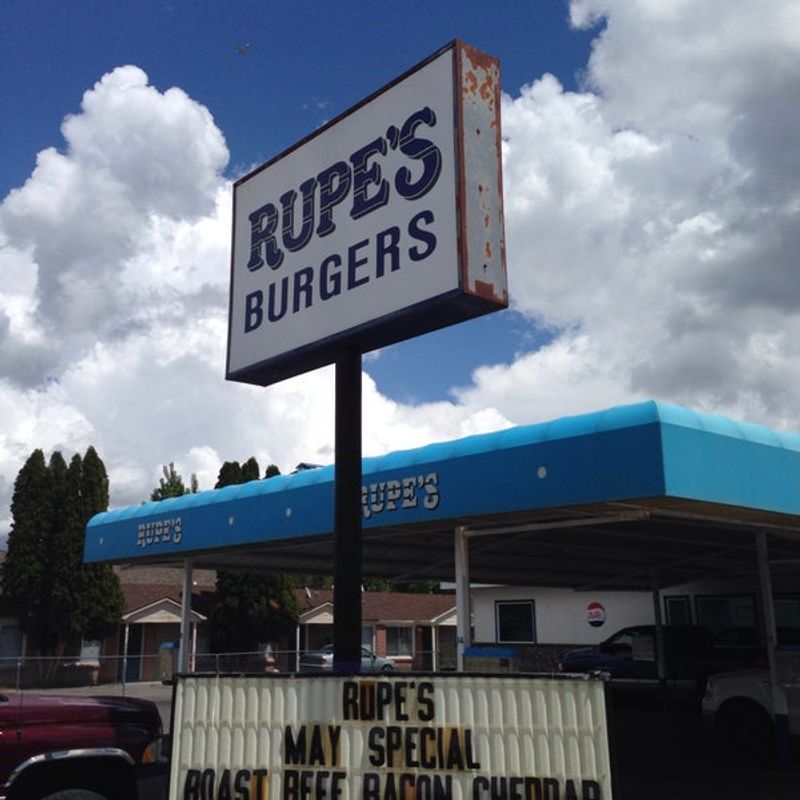 This Idaho Drive-In Keeps Its Carhop Service And Old-School Burger Charm - Decor Hint The Carhop Tradition Lives On