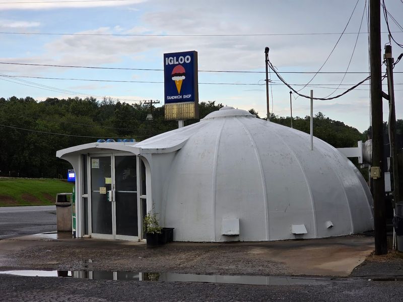 This Igloo-Shaped North Carolina Ice Cream Shop Is Impossible To Drive Past - Decor Hint The Iconic Igloo Shape That You Must Visit