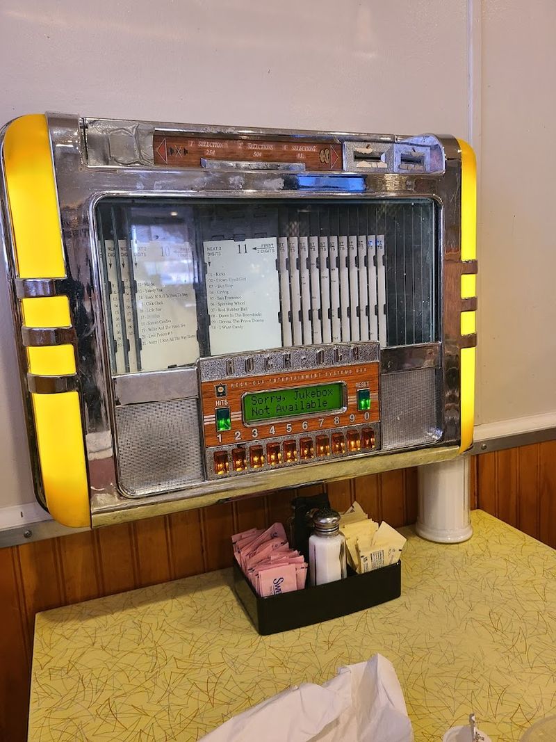 A Diner That Feels Frozen In Time