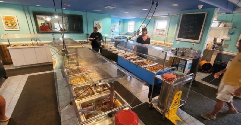 This North Carolina Seafood Buffet Is Worth Visiting For A Crab Feast This June