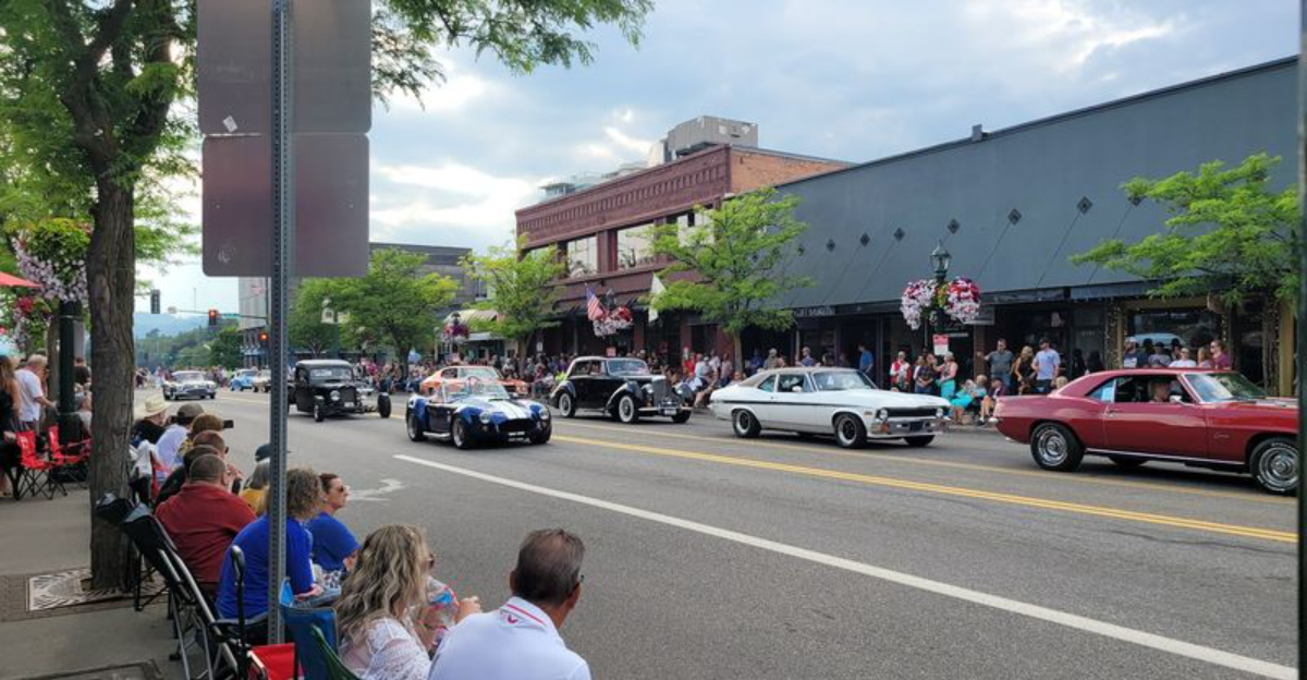 This North Idaho Classic Car Weekend Brings Vintage Rides To The Streets Of Coeur dAlene - Decor Hint