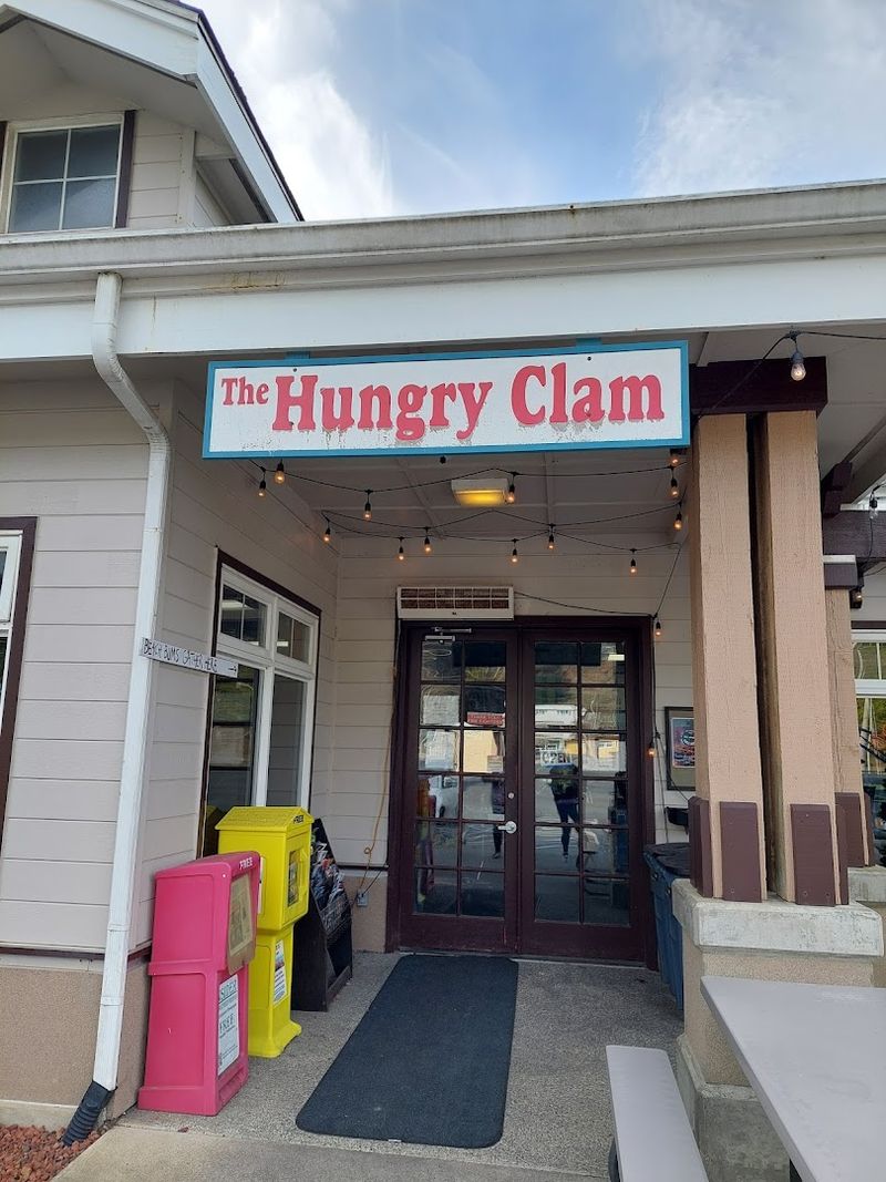 This Oregon Seafood Shack Looks Simple, But Its Clam Chowder Has A Serious Following - Decor Hint The Spot That Earns Its Name