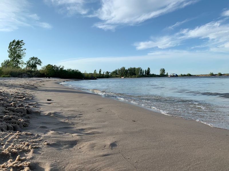 Calamus Reservoir Gives This Town Its Sandy-Shore Surprise
