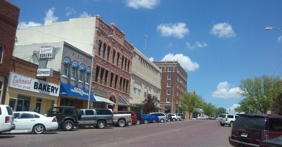 This Small Nebraska Town Still Has Homes Under 200000 And A Pace That Feels Easy - Decor Hint