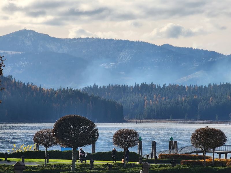 This Three-Quarter-Mile Floating Boardwalk In Idaho Leads To Sparkling Lake Views - Decor Hint That Three-Quarter-Mile Walk Must Feel Endless Over Water