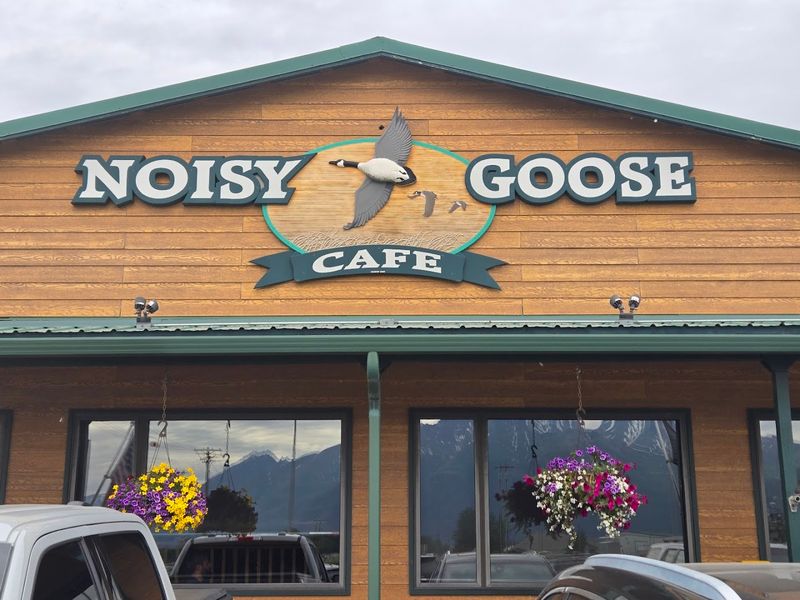 This Unassuming Alaska Eatery Keeps Winning People Over One Plate At A Time - Decor Hint A First Visit That Sticks With You