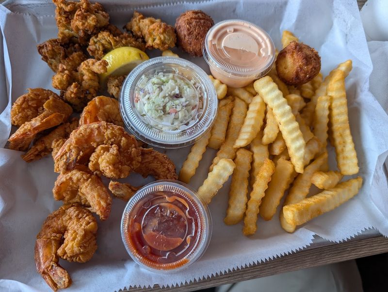 Safe Harbor Seafood Market & Restaurant, Mayport