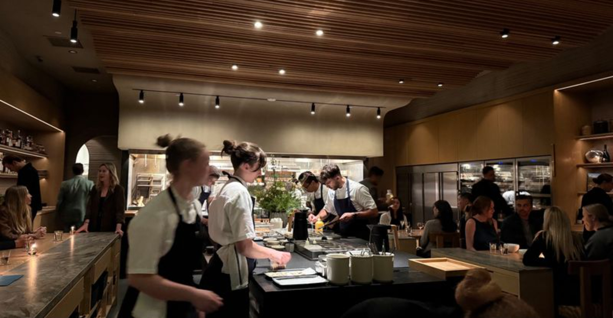 Tiny Coastal California Restaurant Packs A Michelin Starred Dinner Into Just Over 20 Seats - Decor Hint
