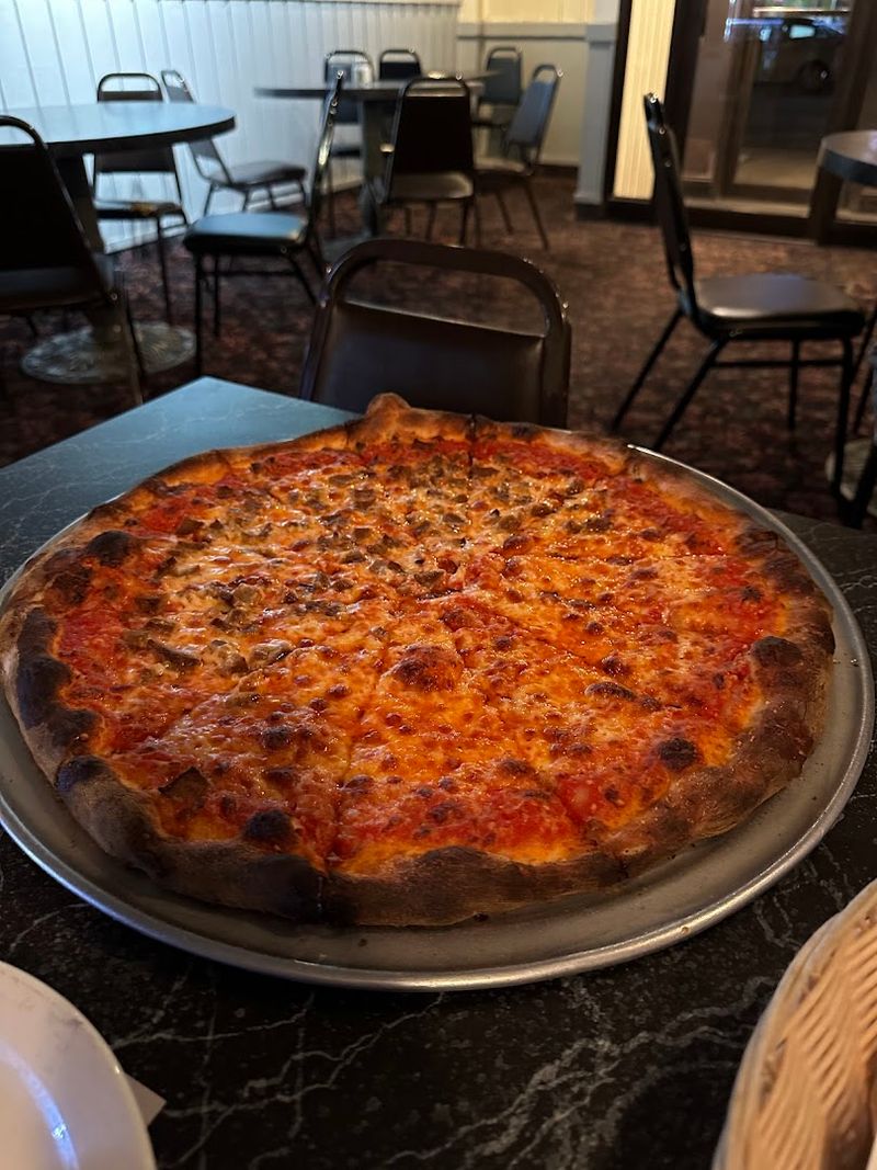 Mike's Apizza & Restaurant, West Haven