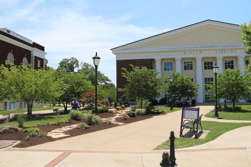 Asbury University - 1 Macklem Dr, Wilmore, KY 40390