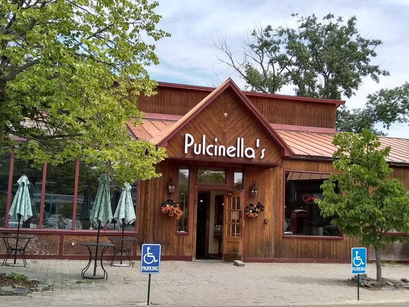 These 9 Vermont Restaurants Feel Like A Little Taste Of Italy - Decor Hint Pulcinella's, South Burlington