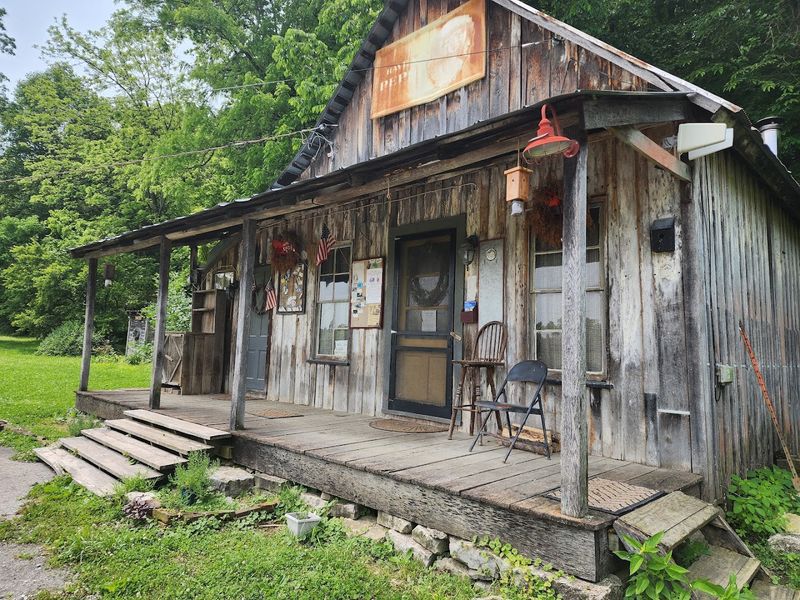 Trinkets, Souvenirs, And Everyday Goods Worth Browsing