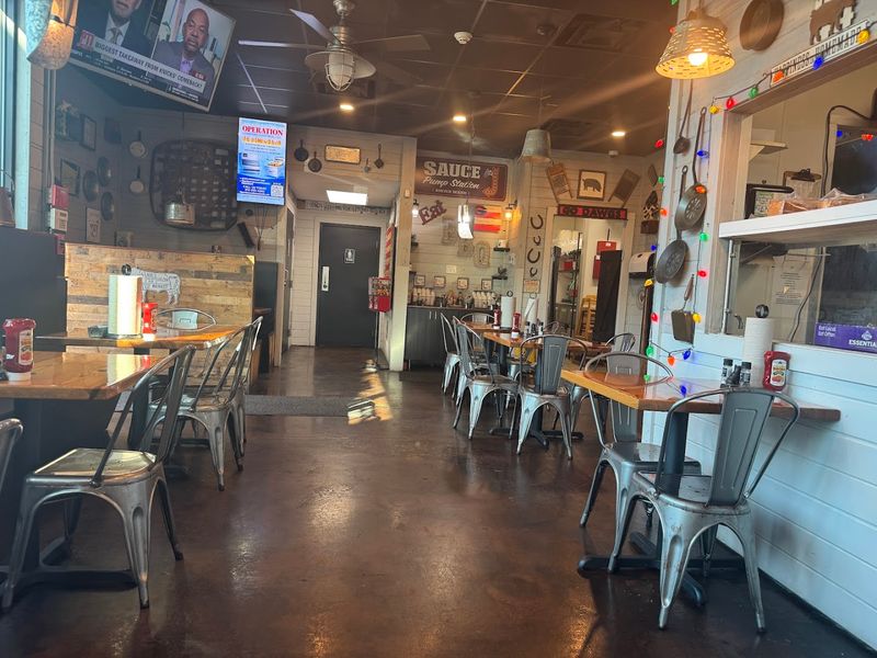 Willie Jewell's Old School Bar-B-Q