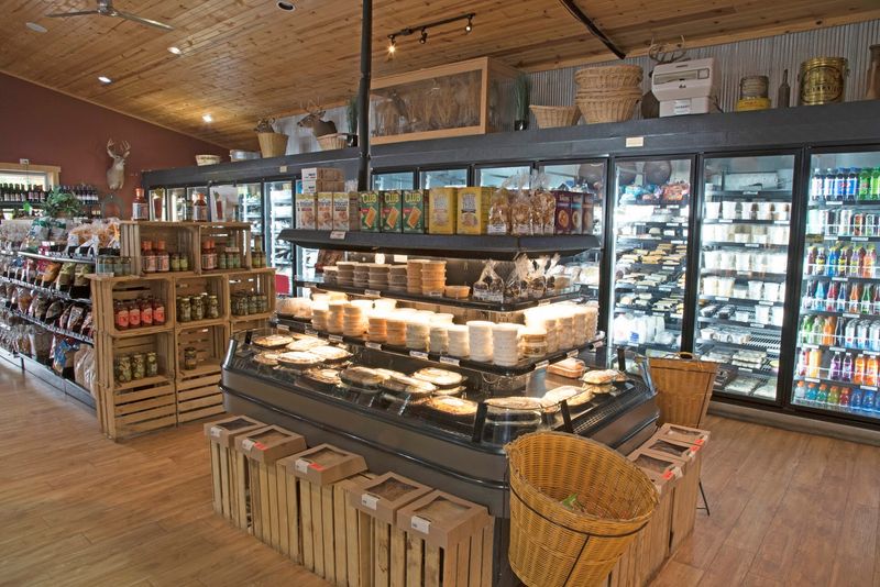 Barrett's Smokehouse, Portage