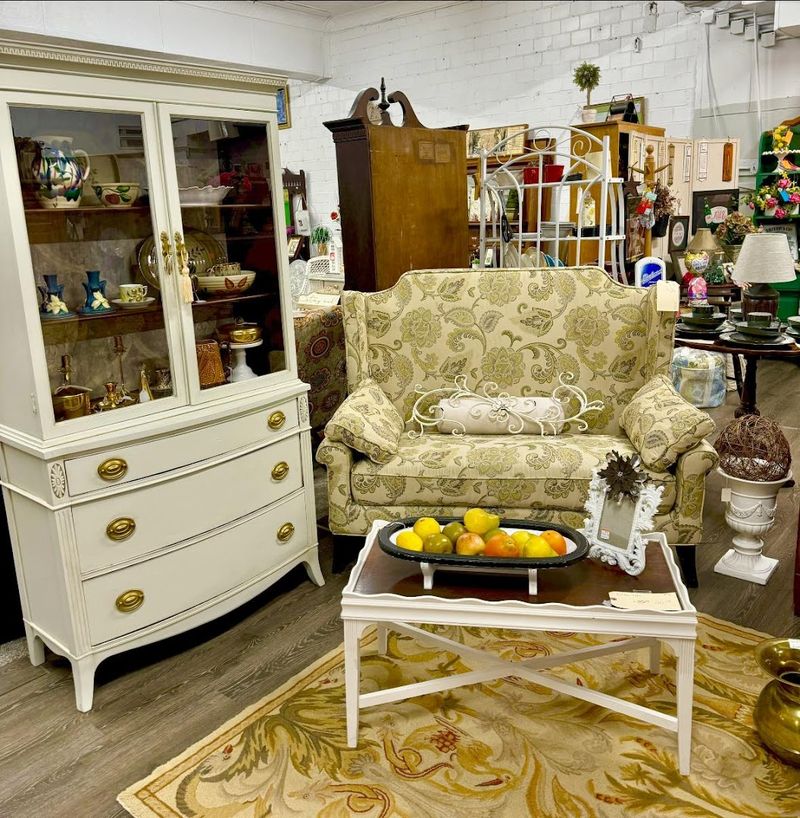 8 Charming Eastern Kentucky Country Stores Most People Have Never Heard Of - Decor Hint Jac-Lin's, Hazard